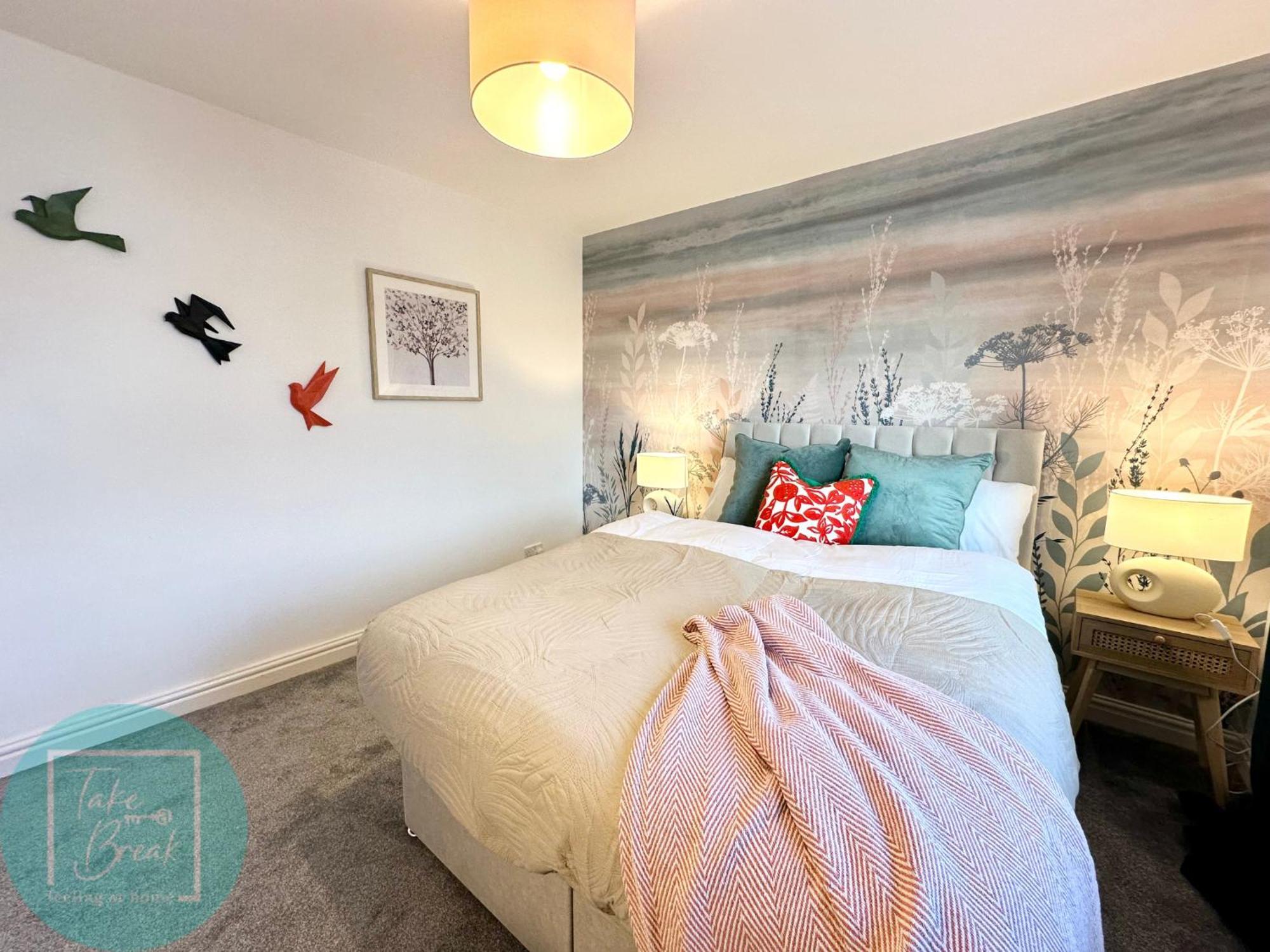 Stylish 3-Bedroom St Helens Home With Parking & Wi-Fi Burtonwood Extérieur photo